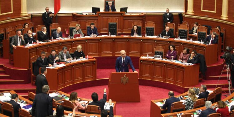 Parlamento della Republica Albanese Monarchismo
