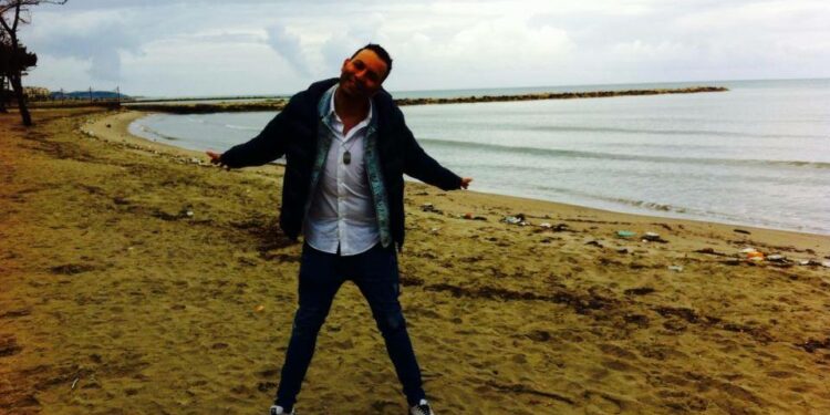 MANUEL MOSCATI , uno dei cantanti italiani, partecipanti ad X Factor Albania 4.
Il suo coach è il cantante albanese, Alban Skenderaj