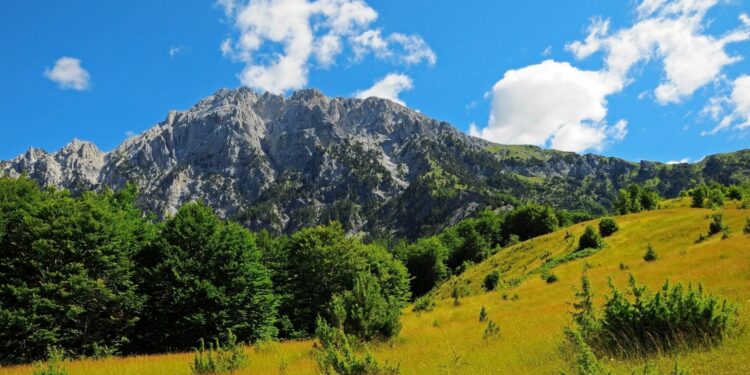 Le Alpi albanesi, Bjeshkët E Nemuna Le Montagne Maledette Couchsurfing
