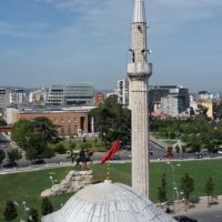 Vista della Piazza Scanderbeg dalla Moschea Et'hem Bey