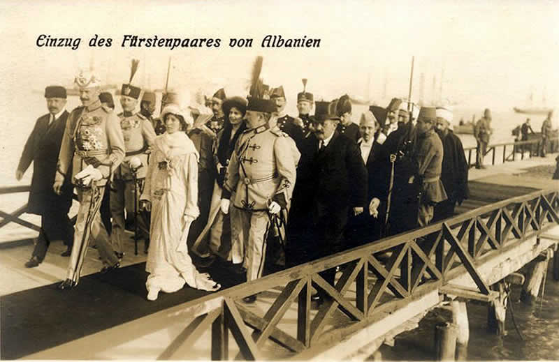 Arrivo a Durazzo del principe Guglielmo d'Albania e della moglie, la principessa Sofia, 7 marzo 1914