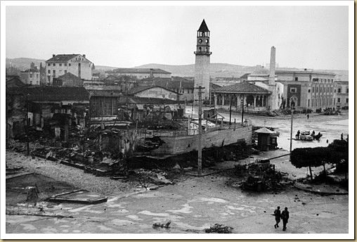 Vecchio Bazaar Liberazione di Tirana il 17 Novembre 1944