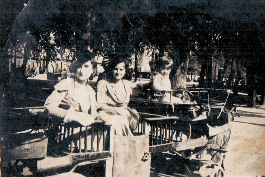 Napoli, 1936. La nonna di Adela Kolea