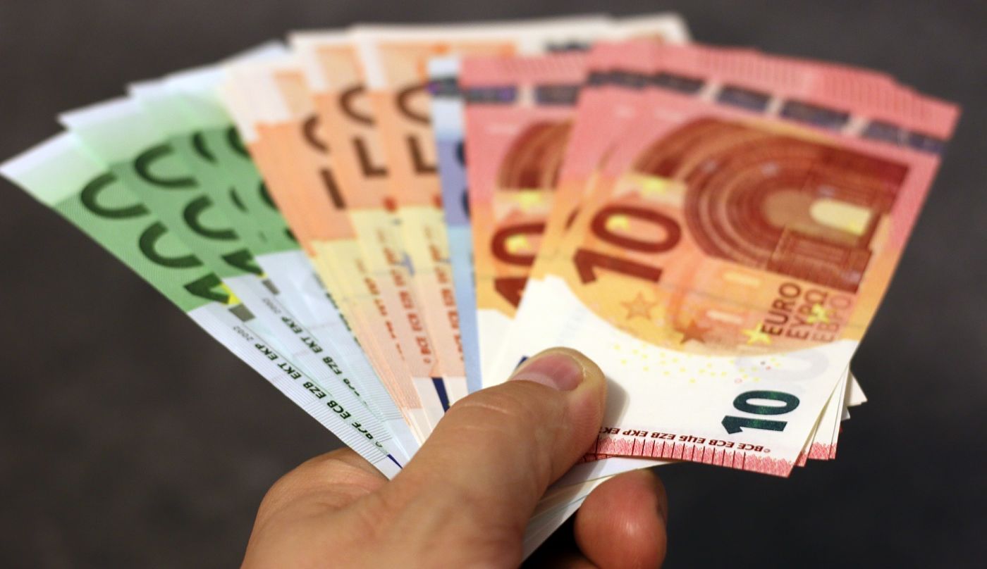 Stipendio Medio Balcani Salario Medio Albania