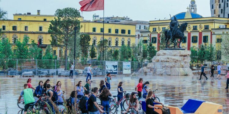 Piazza Scanderbeg Tirana, Albania