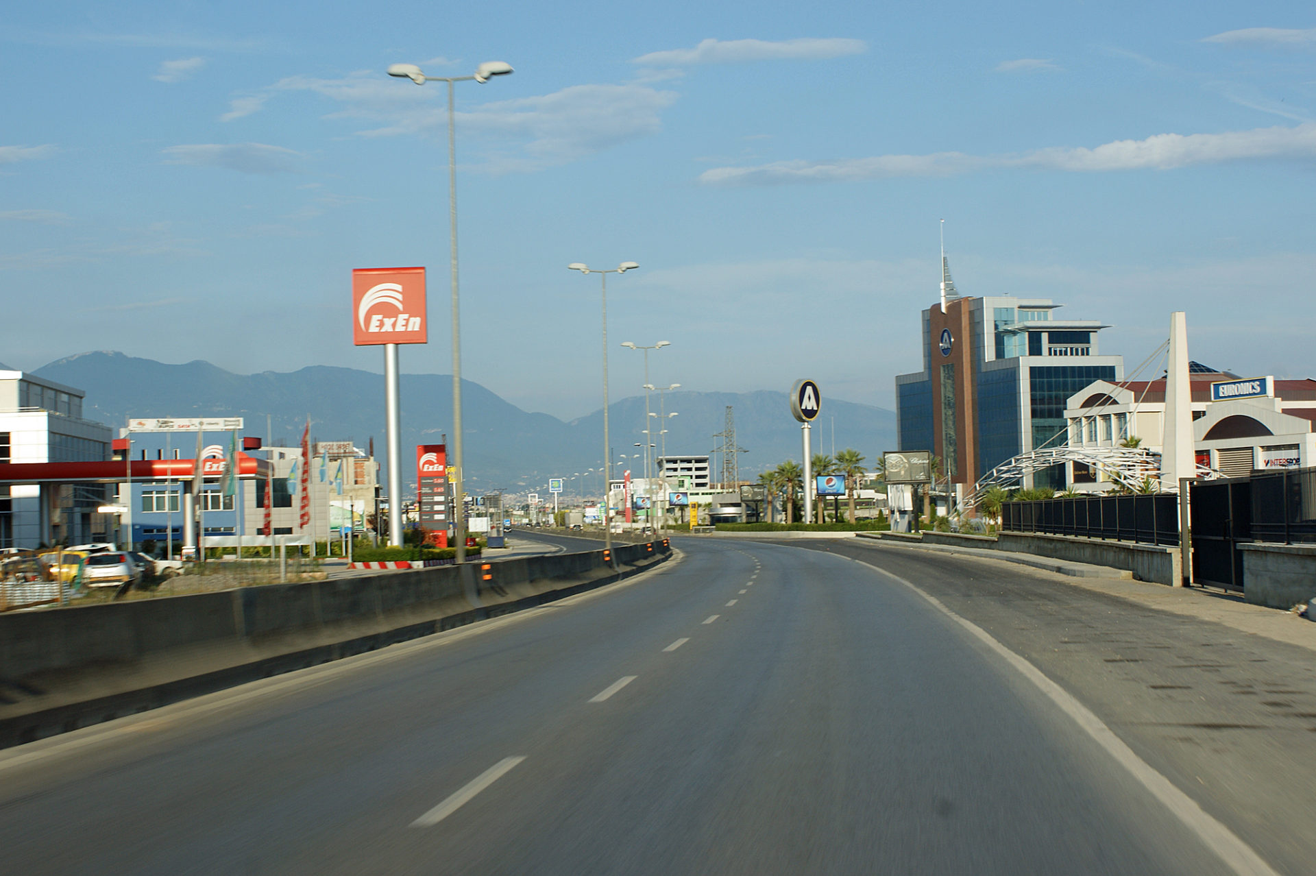Autostrada Tirana-Durazzo, Albania