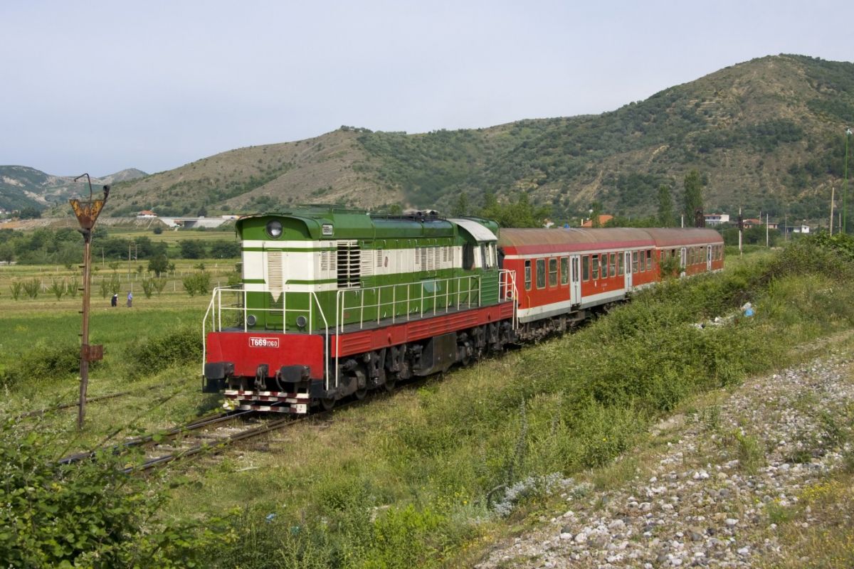 Ferrovia Tirana Durazzo