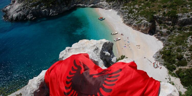 Gli Albanesi Sono Orgogliosi Del Loro Paese