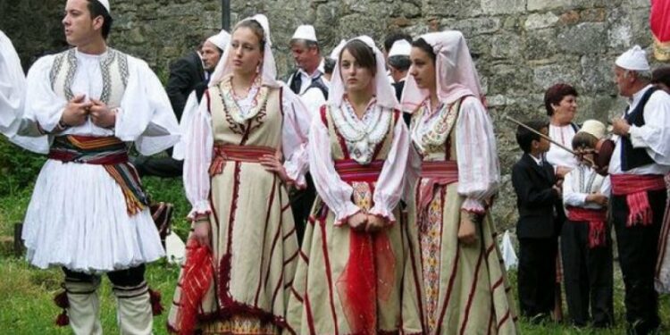 Albanesi in Ucraina