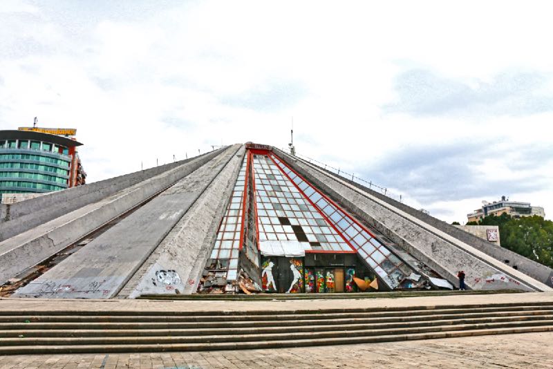 Piramide di Tirana