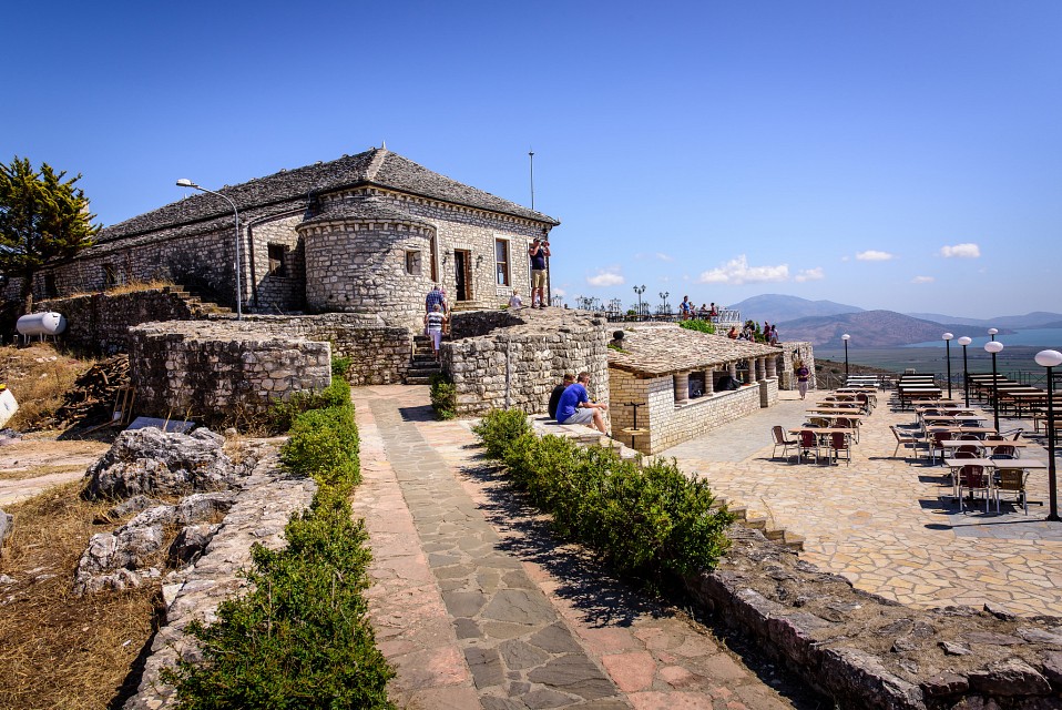 Il castello di Lëkurës, un monumento culturale divenuto attrazione turistica