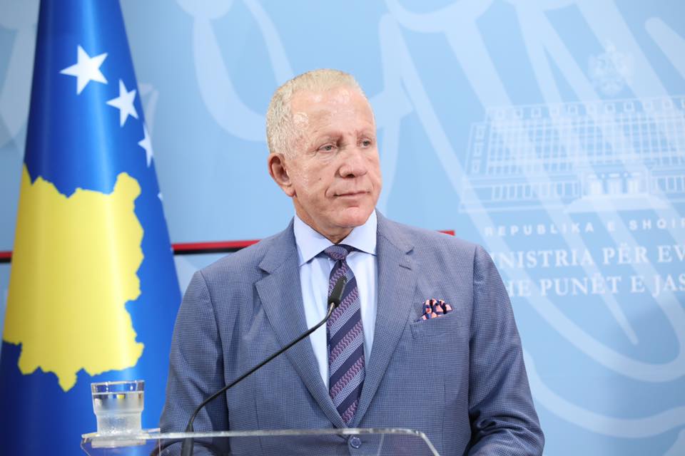 Behgjet Pacolli. ministro degli Esteri del Kosovo