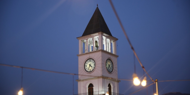 Torre Orologio Tirana Stranieri Albania