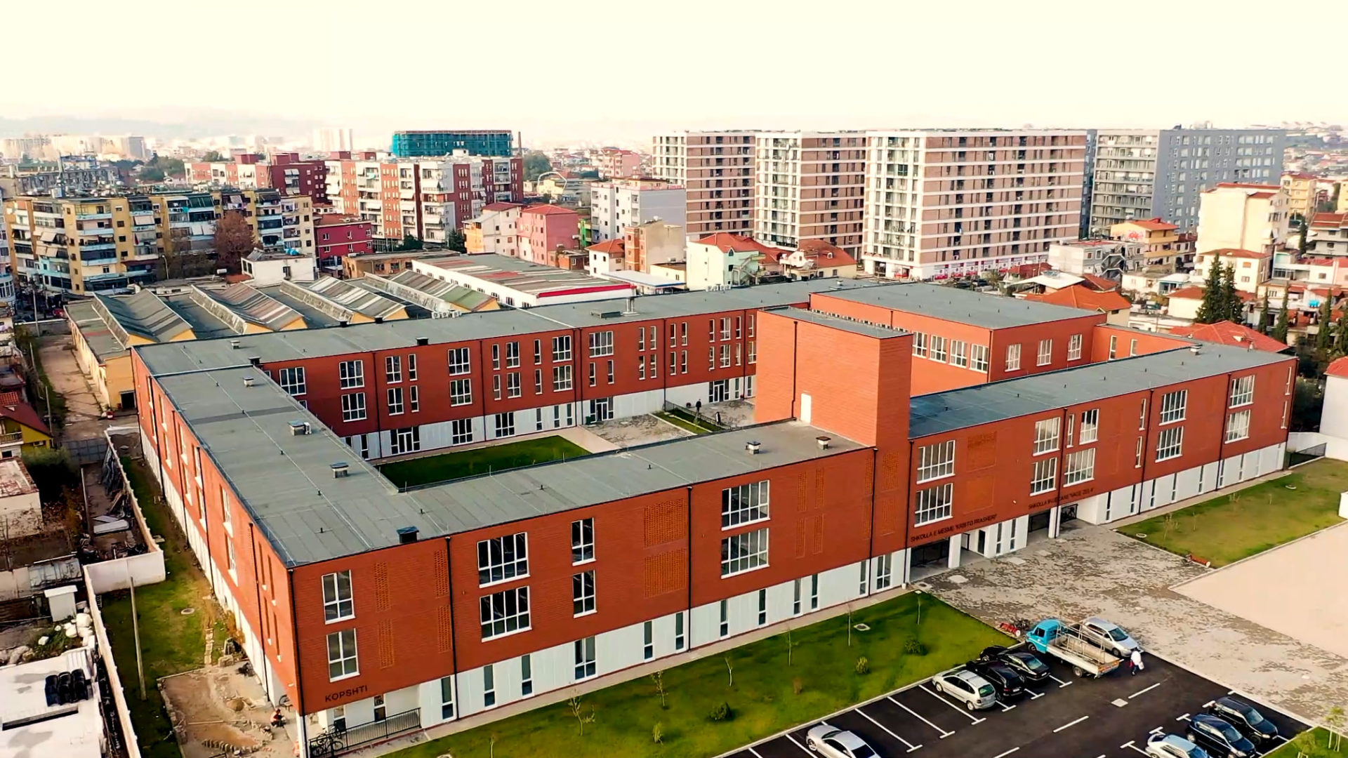 Un nuovo modello di scuola a Tirana, Albania. Progetto di Stefano Boeri Architetti
