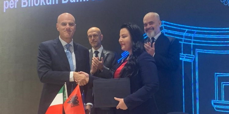 Dicembre 2019 Eni Firma Production Sharing Contract Esplorazione Blocco Onshore Albania