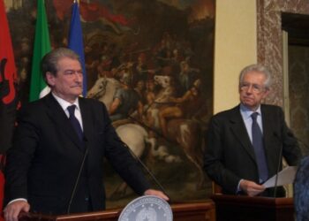 Berisha e Monti in conferenza stampa