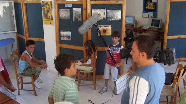 Bambini di Valona durante i Laboratori di Linguaggio Audiovisivo
